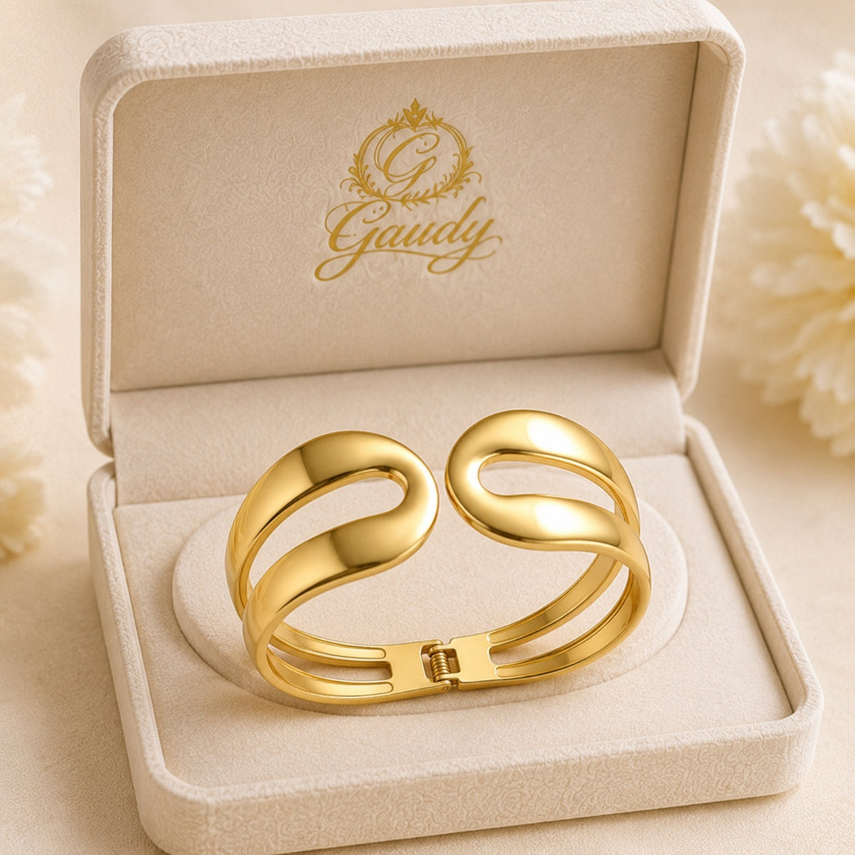 Élan Sculptural Cuff Bracelet – Gold Open-Swirl Statement Bracelet
